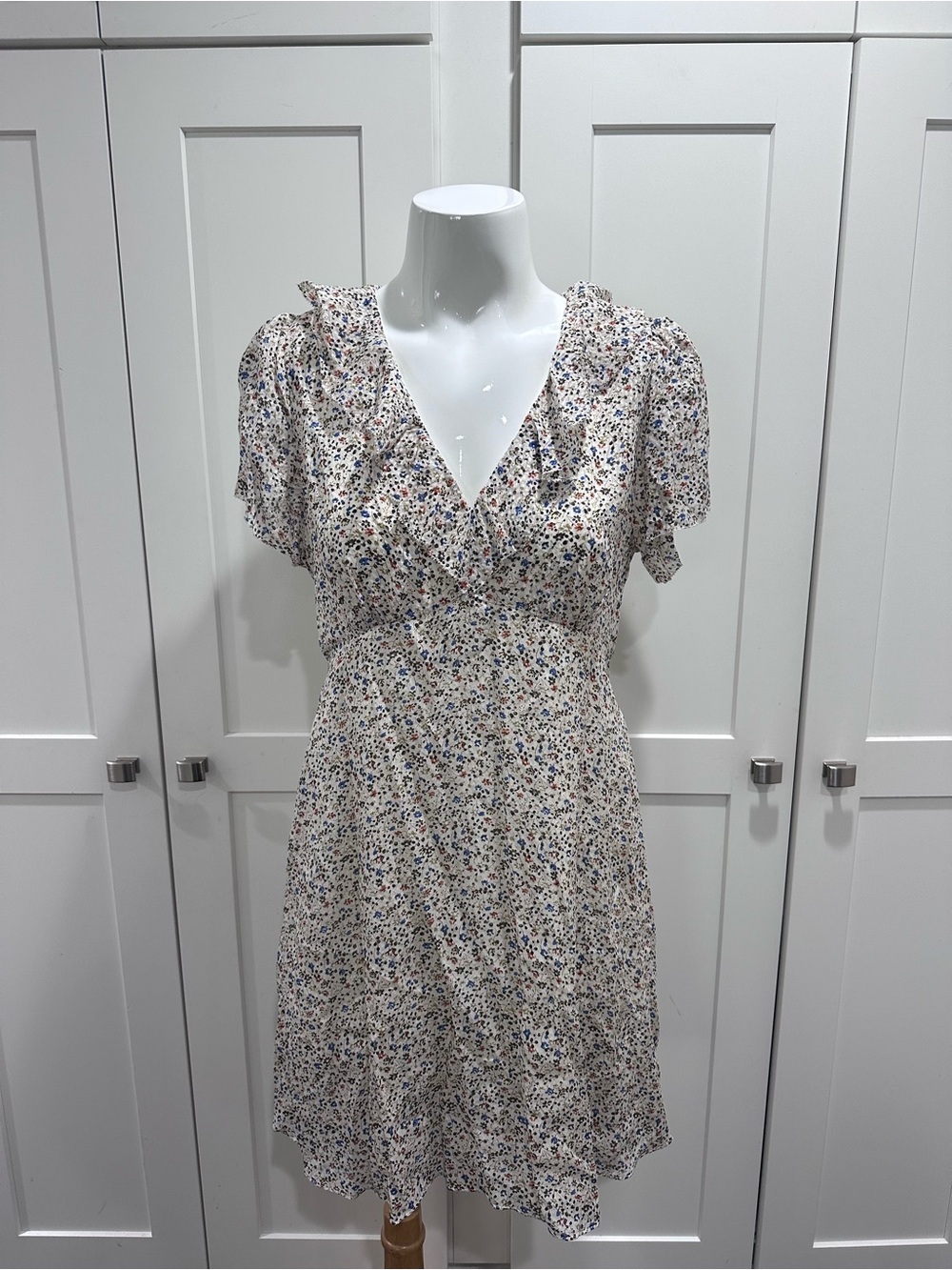 Madewell silk field floral ruffle neck mini dress - Picture 4 of 10